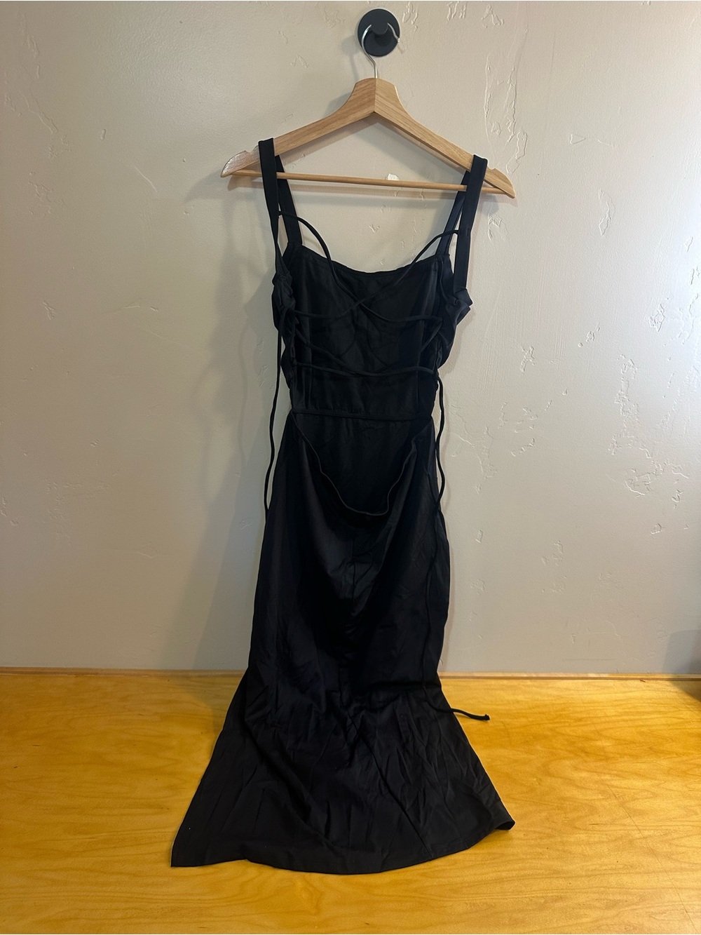 Halara SoftlyZero Airy Ruched Lace Up Bodycon Midi Casual Dress Black Medium NWT - Picture 9 of 9